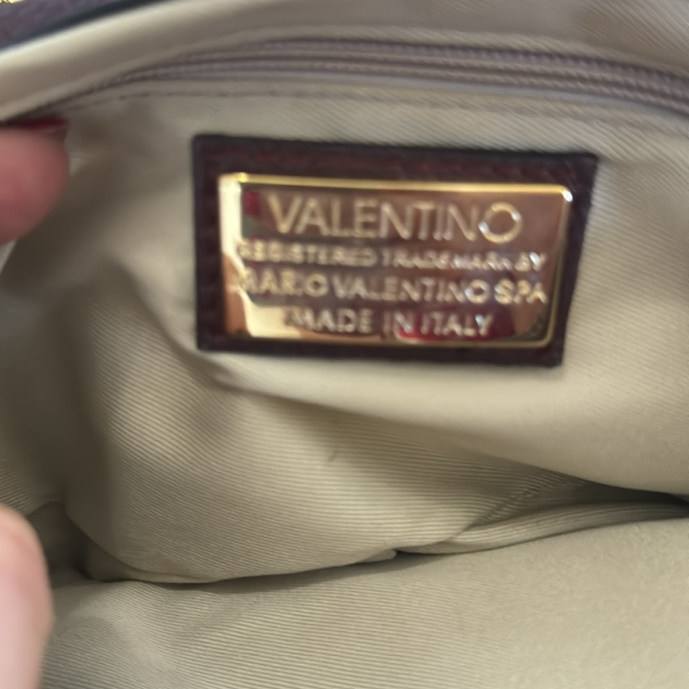 Valentino full size bag. - Picture 3 of 6